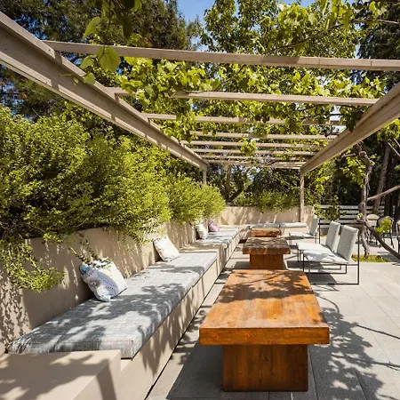 Zoe Hotel, Trypiti & Hive Water Park Hotel 4*