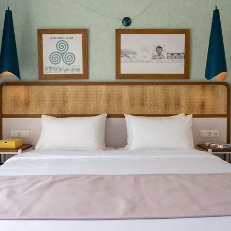 Zoe Hotel, Trypiti & Hive Water Park