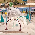 Zoe Hotel, Trypiti & Hive Water Park 酒店