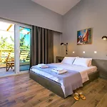 Zoe Hotel, Trypiti & Hive Water Park 酒店