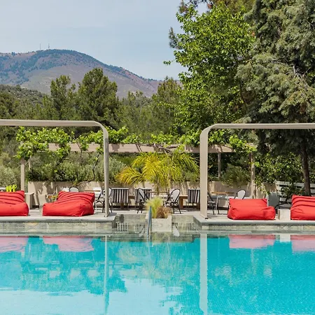 فندق Zoe Hotel, Trypiti & Hive Water Park يميناريا