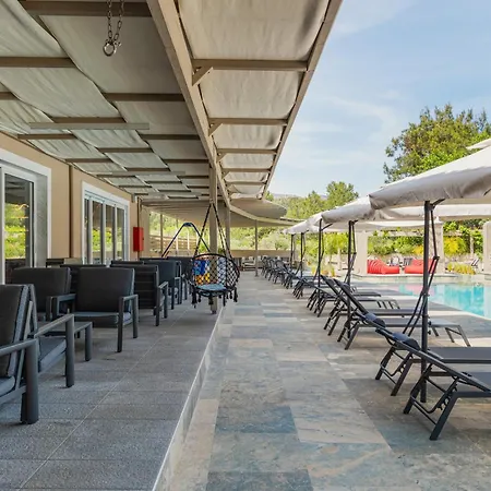 Zoe Hotel, Trypiti & Hive Water Park 4* リメナリア