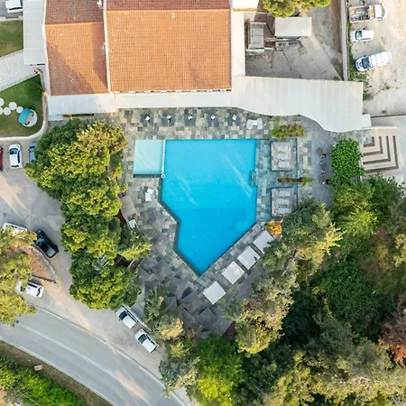 فندق Zoe Hotel, Trypiti & Hive Water Park 4*