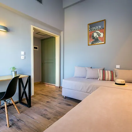 Zoe Hotel, Trypiti & Hive Water Park ホテル リメナリア