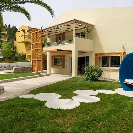Zoe Hotel, Trypiti & Hive Water Park ホテル 4*