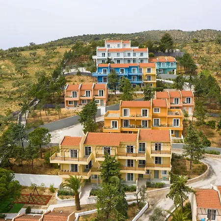 ホテル Zoe Hotel, Trypiti & Hive Water Park