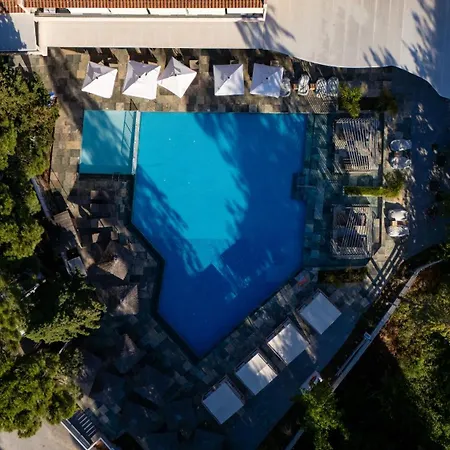 Zoe Hotel, Trypiti & Hive Water Park ホテル 4*