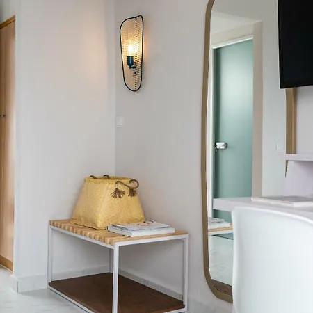 Zoe Hotel, Trypiti & Hive Water Park 4*