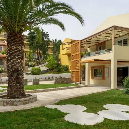 Zoe Hotel, Trypiti & Hive Water Park ホテル 4*