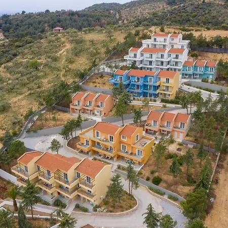 Zoe Hotel, Trypiti & Hive Water Park ホテル
