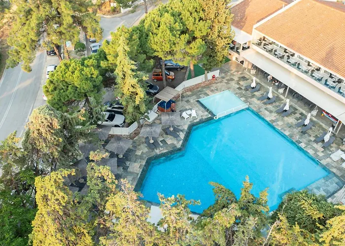 Zoe Hotel, Trypiti & Hive Water Park Hotel