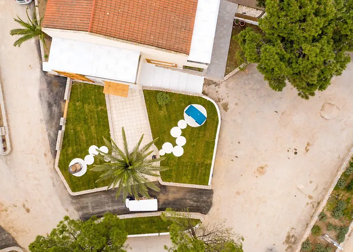 Zoe Hotel, Trypiti & Hive Water Park Hotel