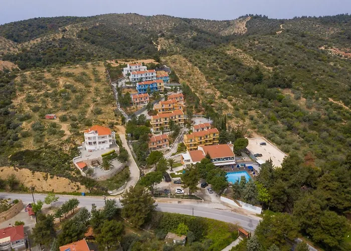 Zoe Hotel, Trypiti & Hive Water Park מלון 4*